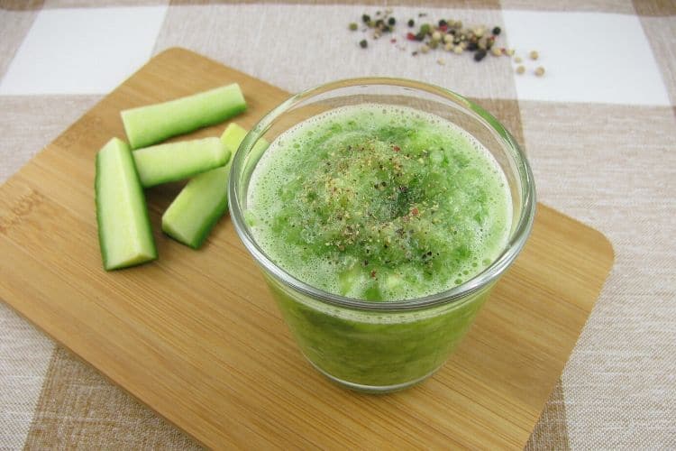 Top 10 Green and Healthy Smoothies recipes - GimzHacks